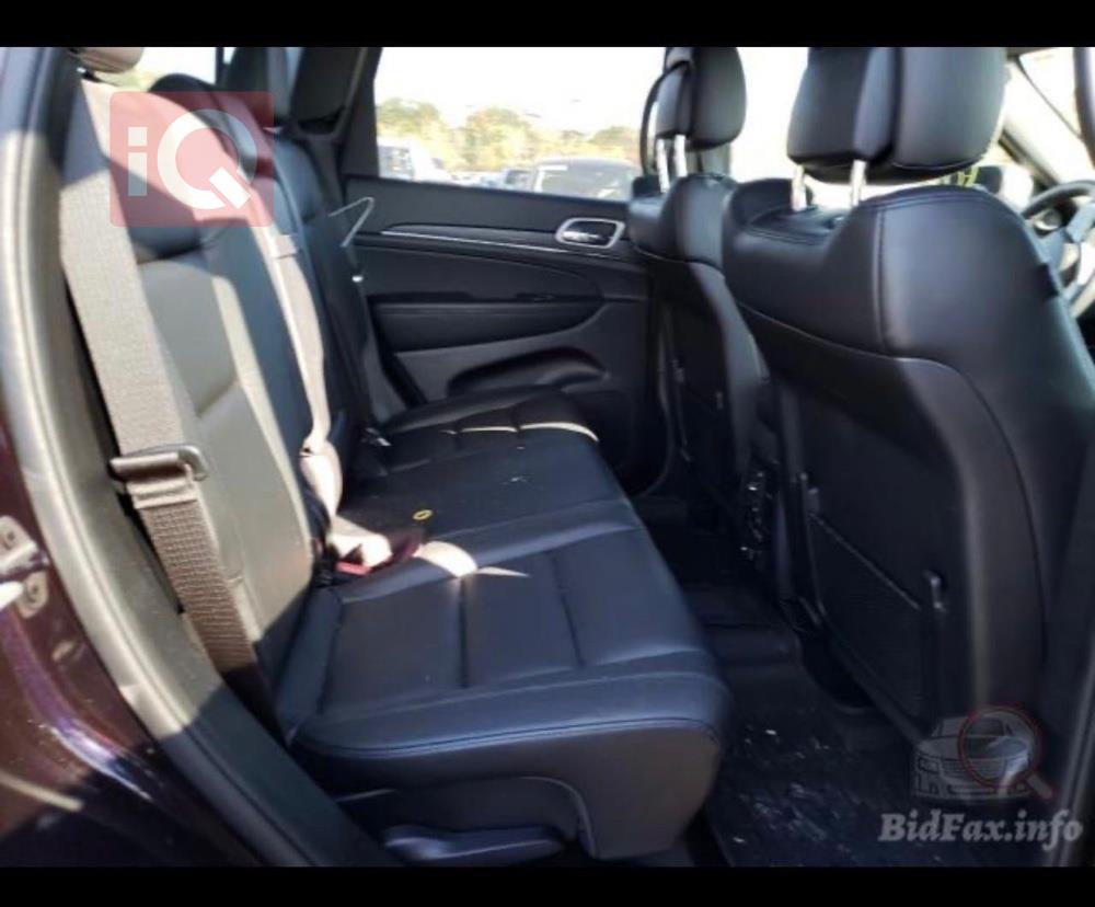 جیپ گراند شیرۆکی